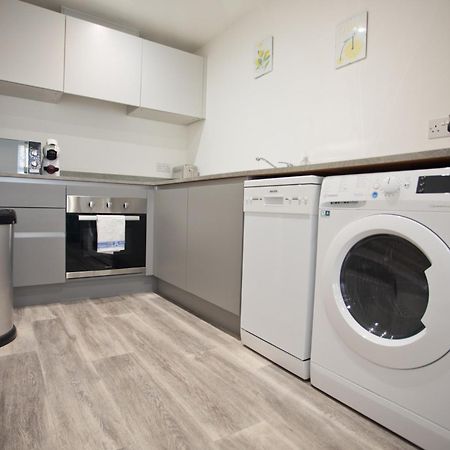 Sea Air - 2 Bedrooms - Parking - Mins To Beach 伯恩茅斯 外观 照片
