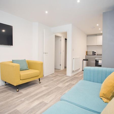 Sea Air - 2 Bedrooms - Parking - Mins To Beach 伯恩茅斯 外观 照片